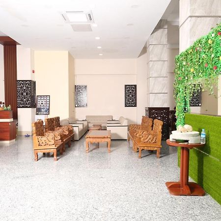 H Plus Hotel Yangon Exterior foto
