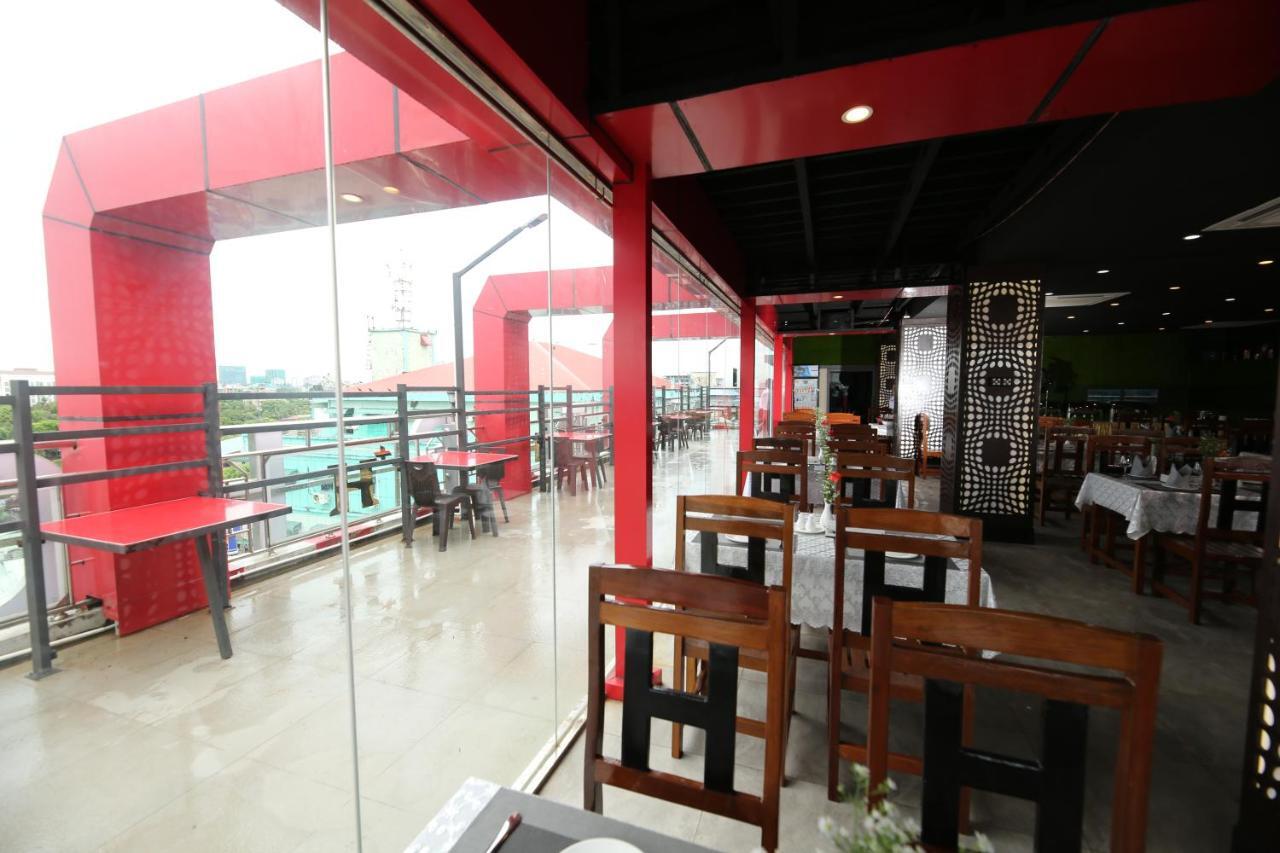 H Plus Hotel Yangon Exterior foto